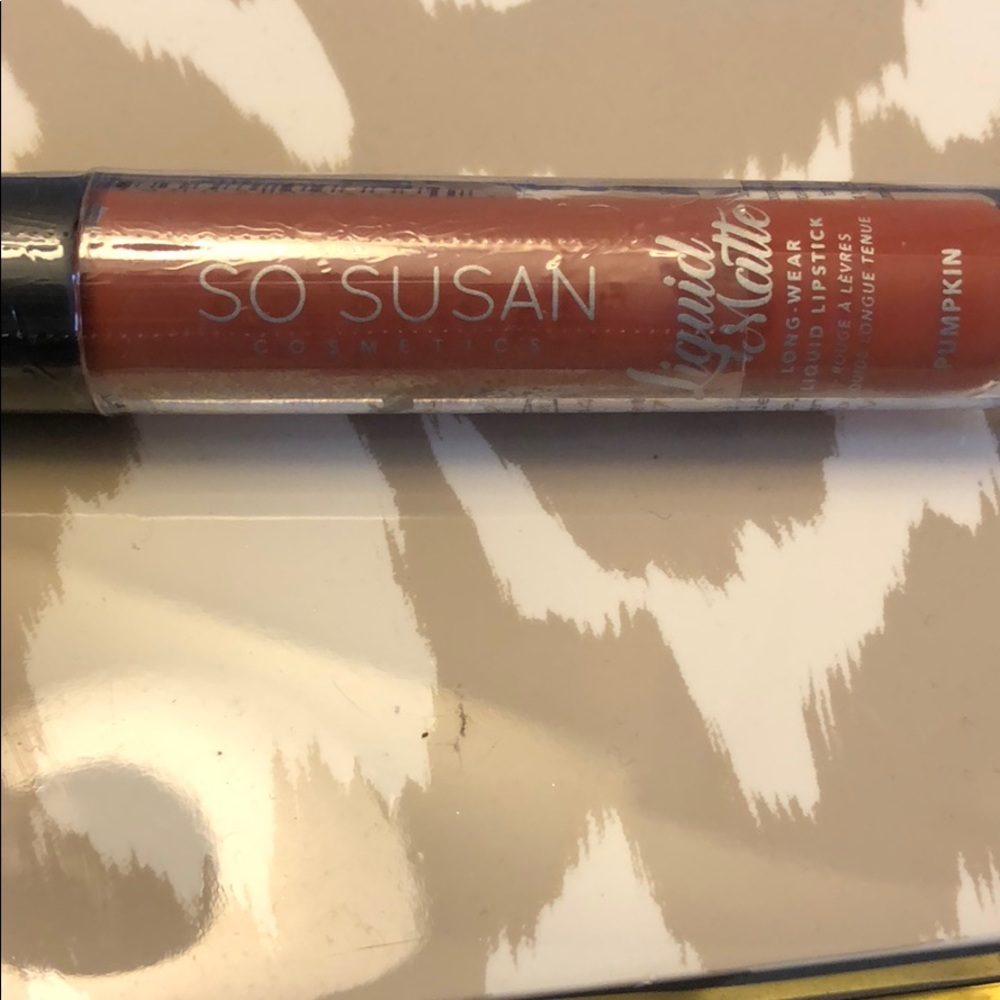 Liquid lipstick